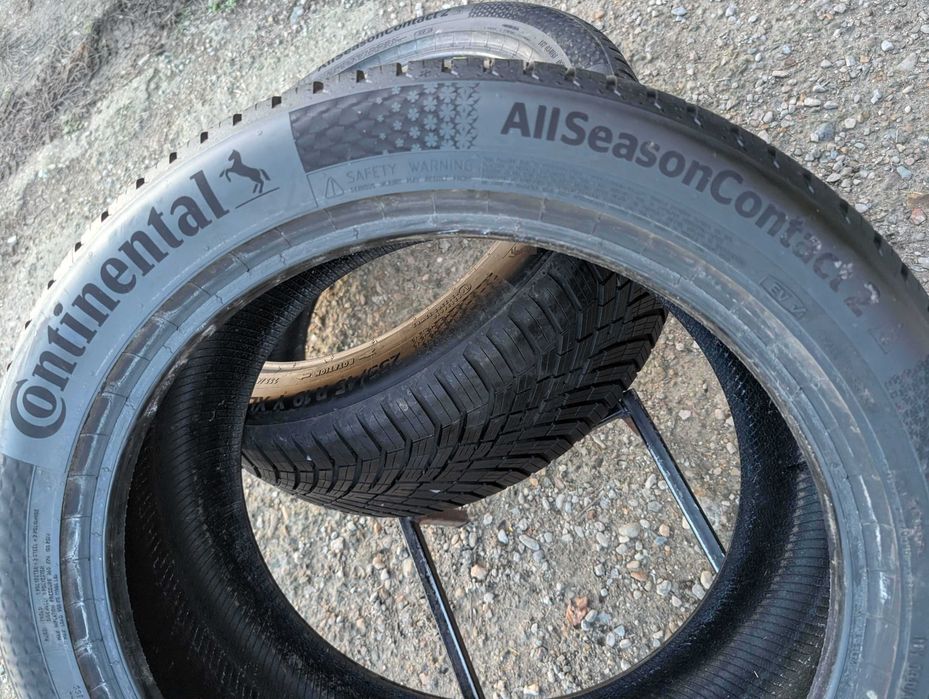 255/45 R19 • All Season • Continental AllSeasonContact ras