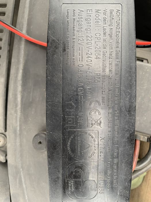 Incarcator acumulatori auto, moto, electronic