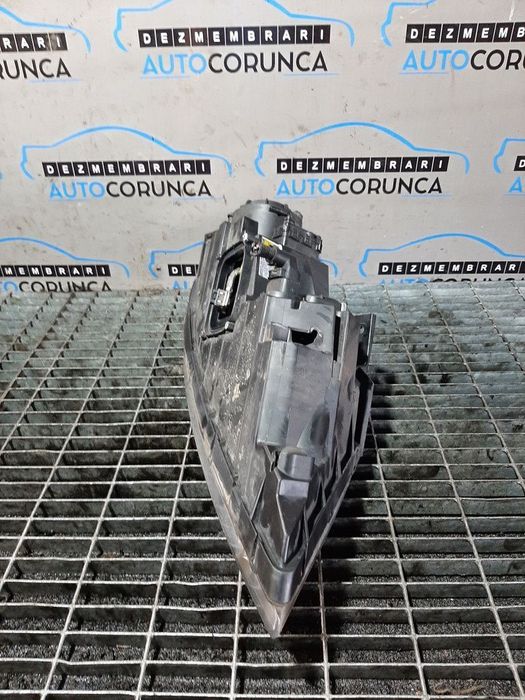 Far Stanga Kia Sorento II 2009 - 2015 SUV 4 Usi (733) Xenon