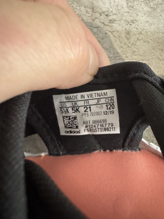 Продам сандалии Adidas оригинал