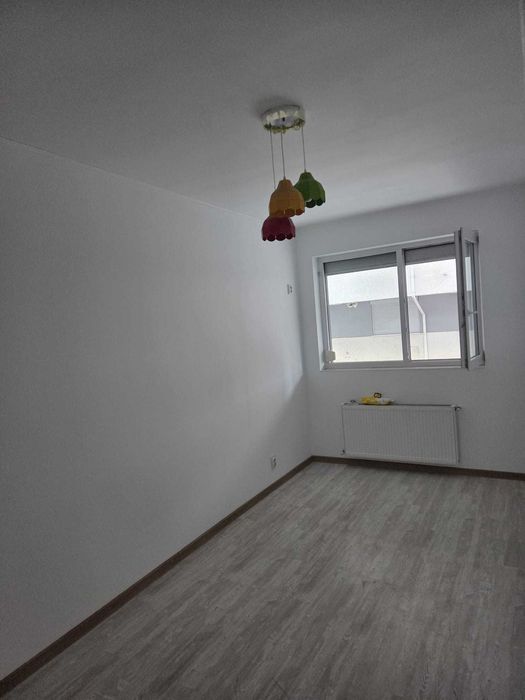 Vand apartament 3 camere Militari Residence