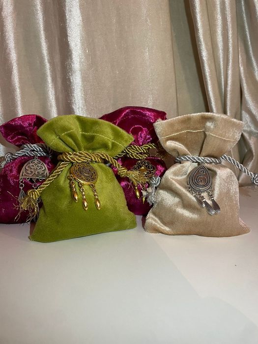 Той бастар. Бонбоньерки. Қалташа. Қоржын.