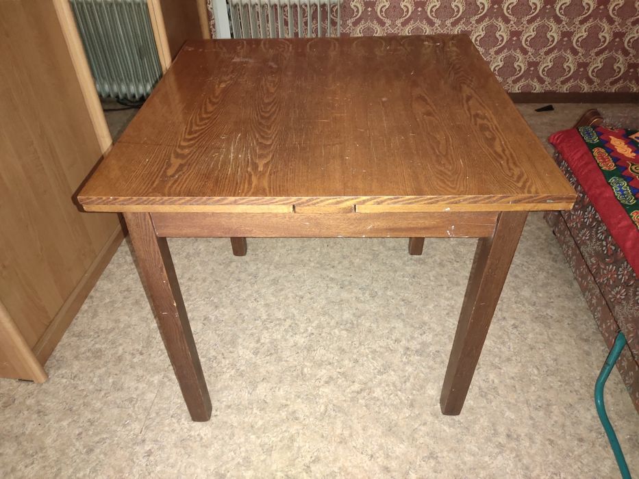 Столы для зала и кухни