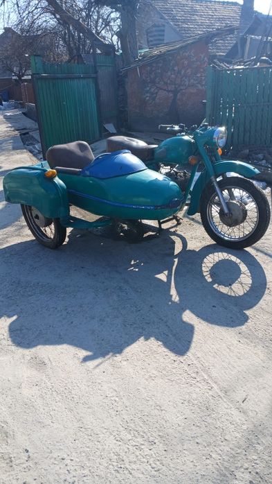 Vand motocicleta IJ 350 Jupiter cu atas