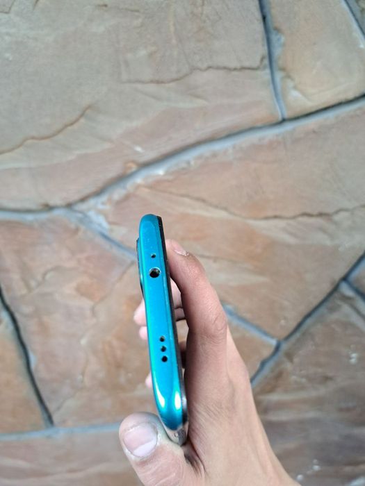 Срочно продам телефон redmi 9t