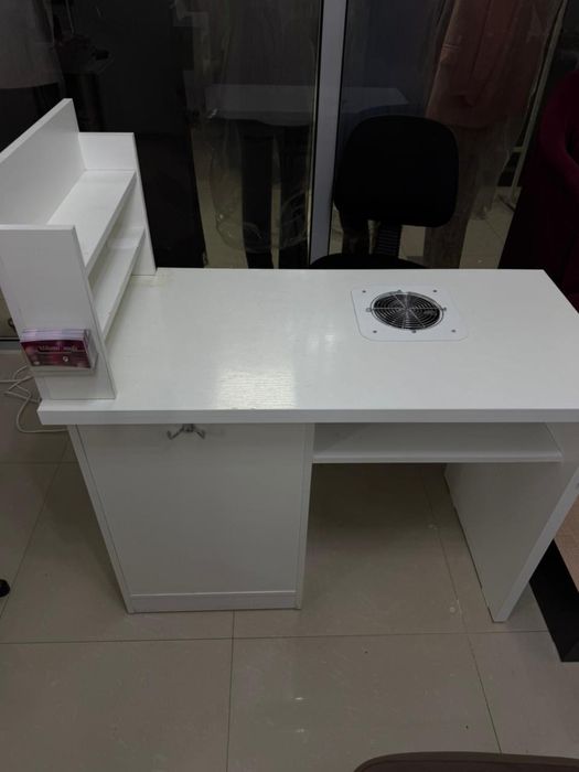 Продам стол для маникюра