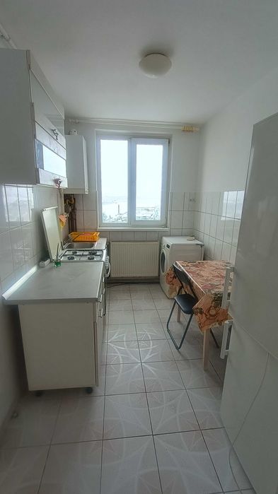 Proprietar, închiriez apartament de două camere în zona Astra