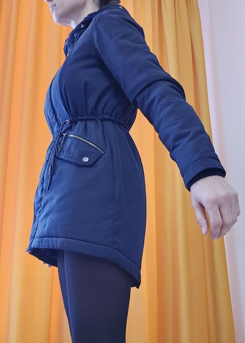 Geacă Bershka Bleumarin de iarnă
