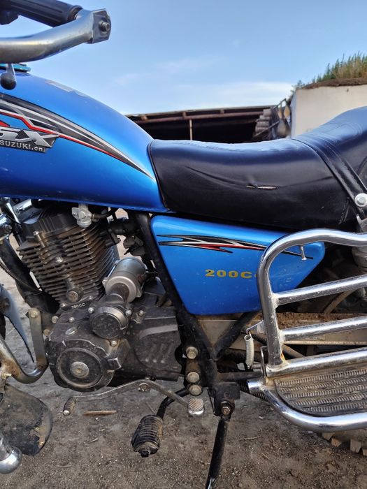 Suzuki 200cc срочна продам