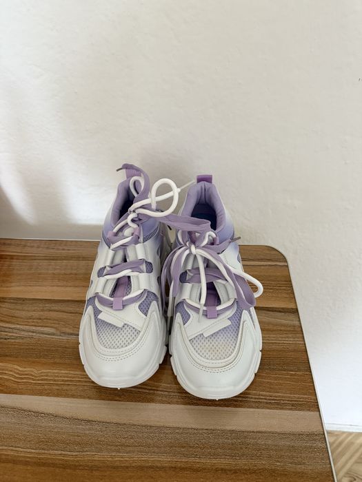 Дамски маратонки