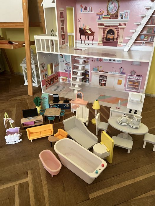 Дьрвена кьща за кукли Cinderella……