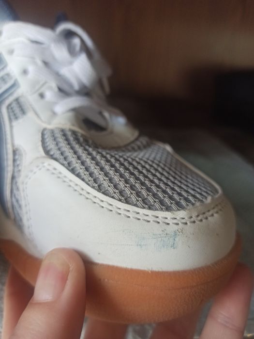 Продам кросовки Asics