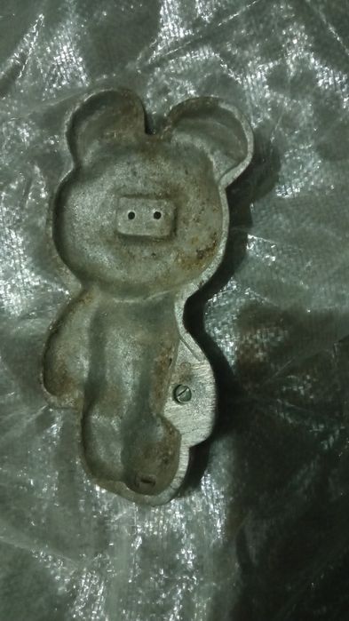 Мишка Олимпийский , Советский.