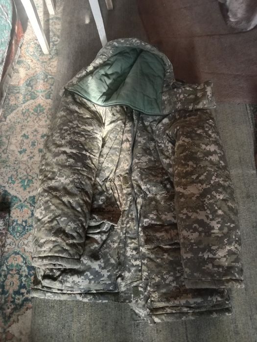 Продам бушлак плюс 2 штанов быу