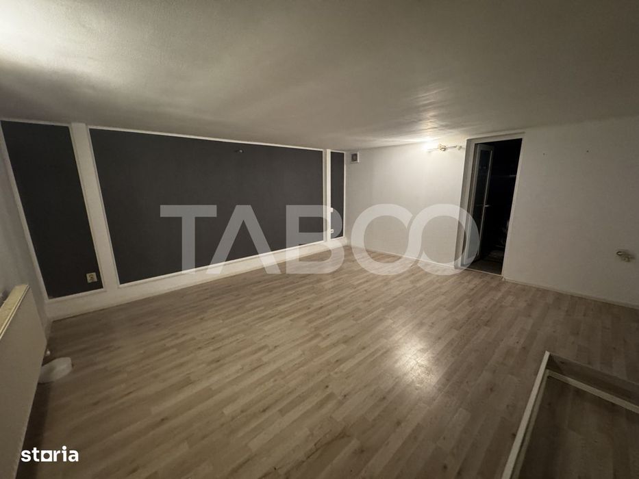 Spatiu comercial de inchiriat 4 camere 85 mpu Central Sibiu