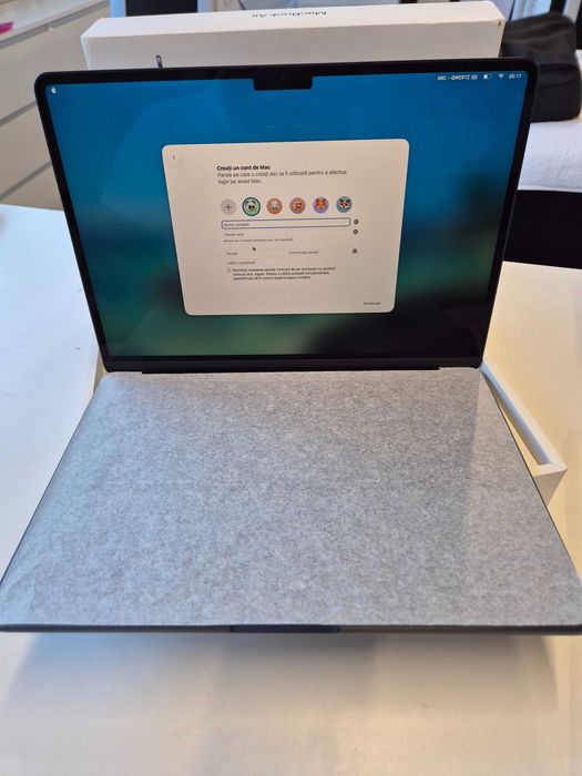 Apple MacBook Air 13" M5 – 16 GB RAM – 512 GB SSD  Vând Apple MacBook Air 13" cu cip M5, configurație 16 GB RAM și 512 GB SSD.   Stare impecabilă