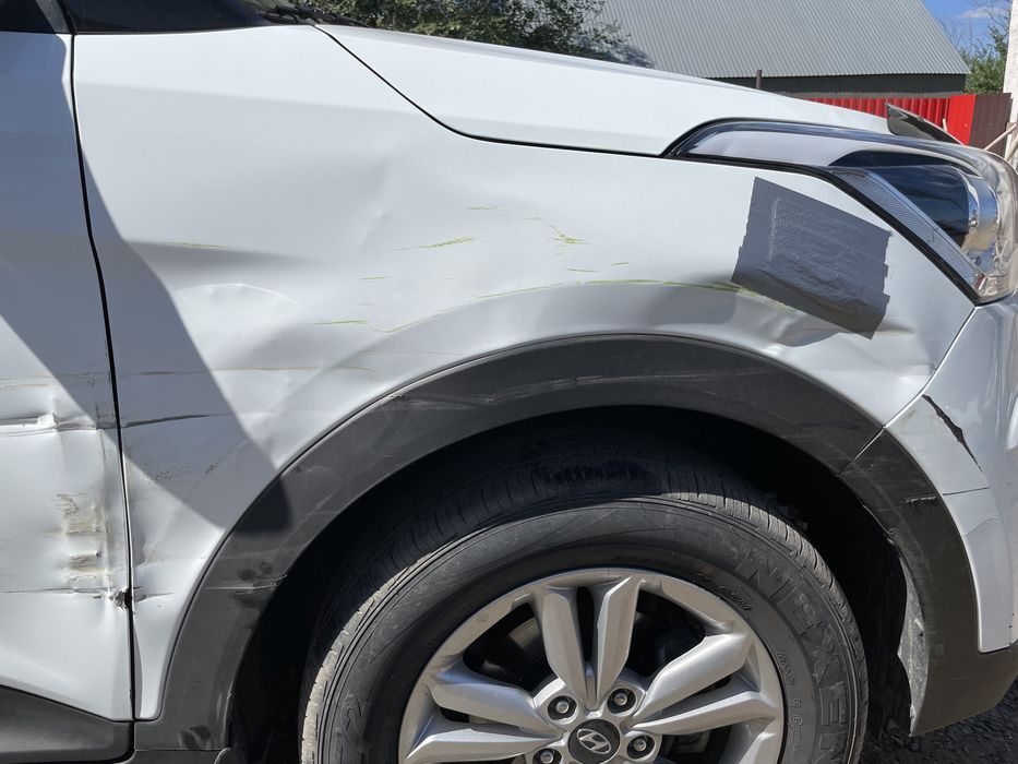 Продам дверь и крыло на Крета