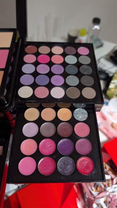 Trusa Deborah machiaj