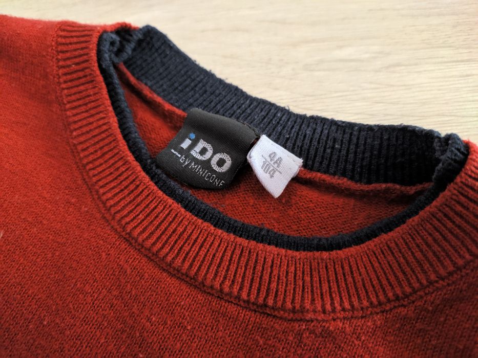 Продам свитшот 3-4 года