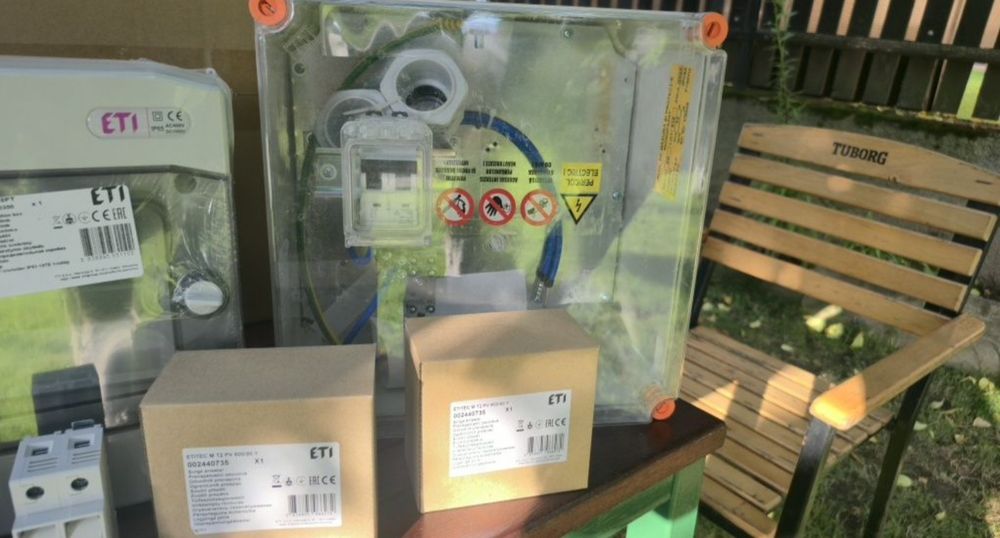 Kit fotovoltaic Huawei 6 kW - invertor hibrid + tablouri + protectii ETI - NOU