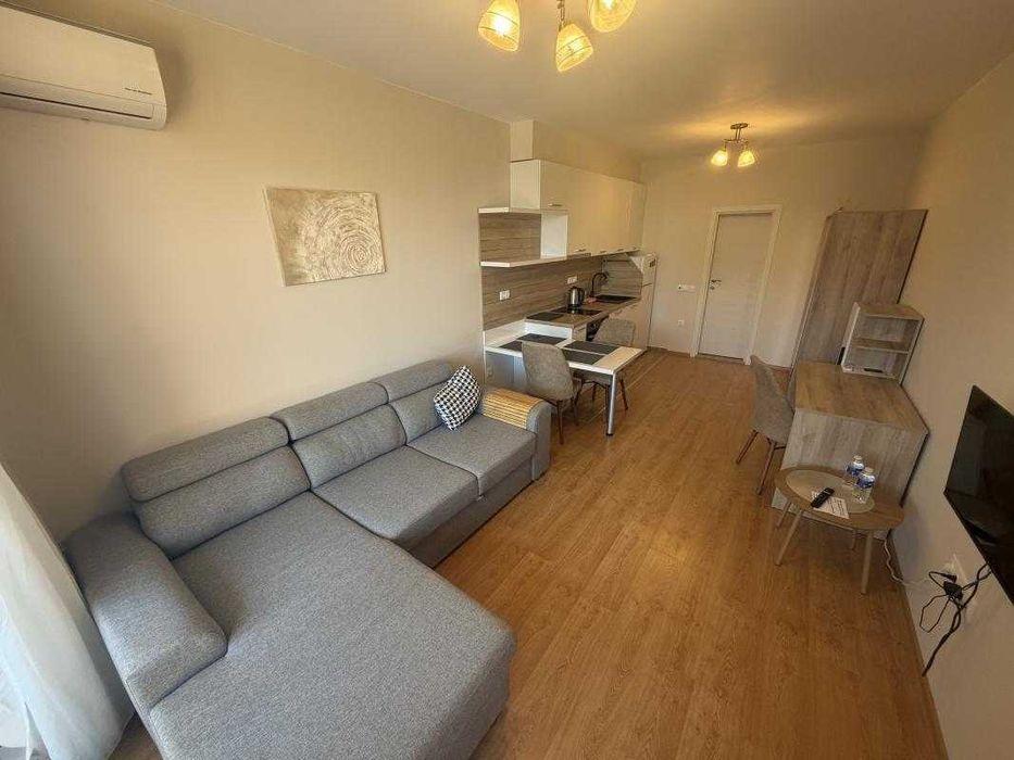 Просторен едностаен апартамент в к-с “Vineyards Resort”