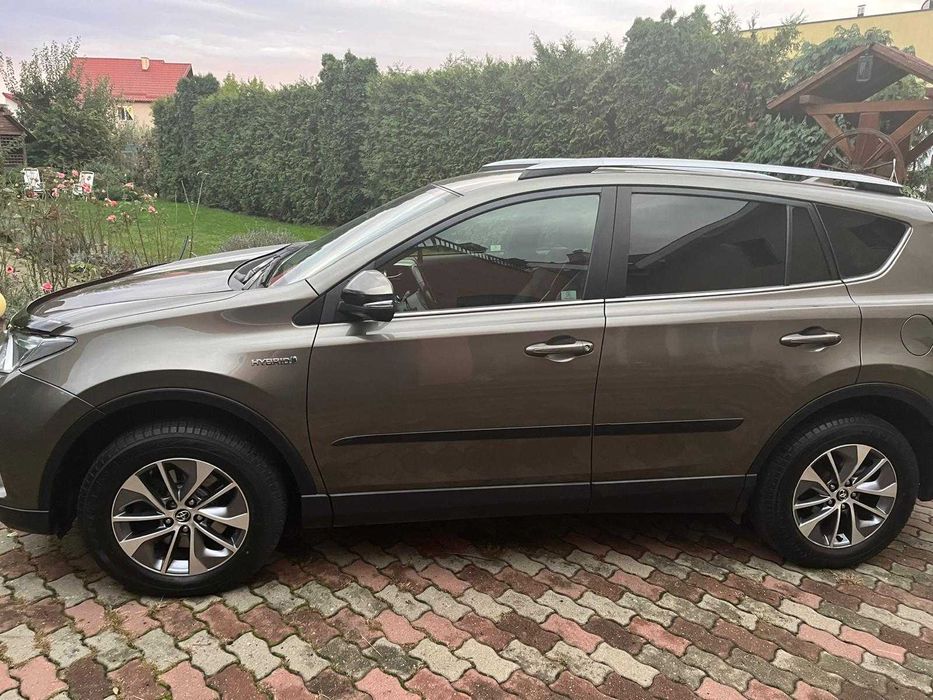 Vand Toyota RAV 4 Hybrid Executive 2018 km 62500 reali