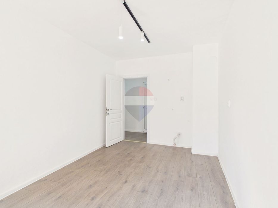 Продава се Двустаен апартамент в Варна, Трошево - 52 кв.м за 2212 €/кв.м - Снимка #3