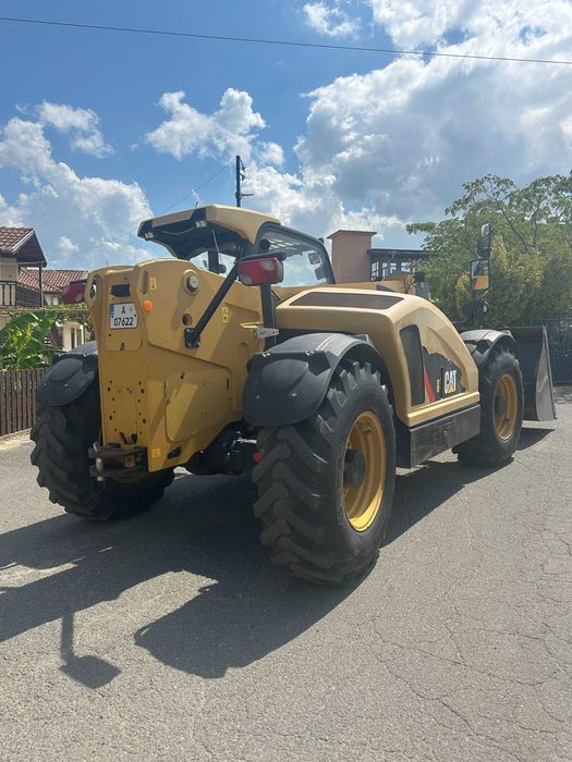 Телескопичен товарач Caterpillar TH337C