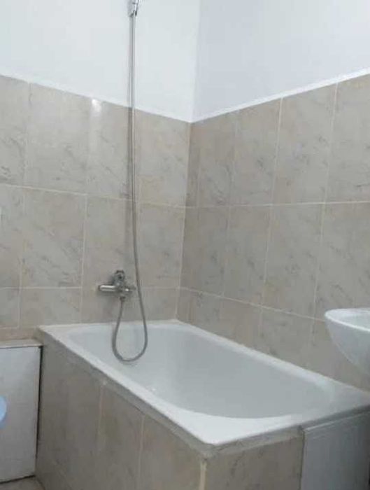 Дава се под наем Едностаен апартамент в Пловдив, Център - 45 кв.м за 178.5 € - Снимка #2