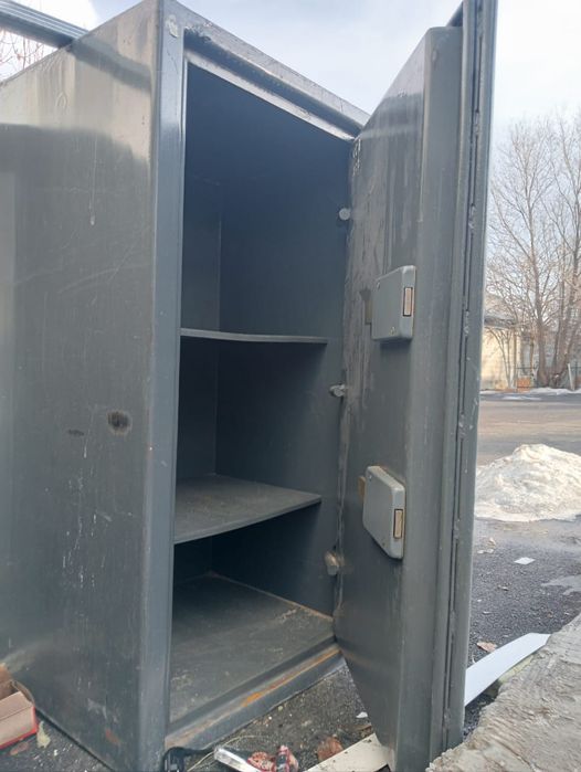 Сейф огнеупорнный