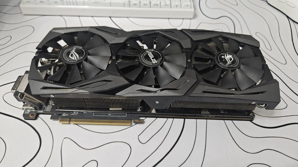 RX 580 8gb ASUS rog strix