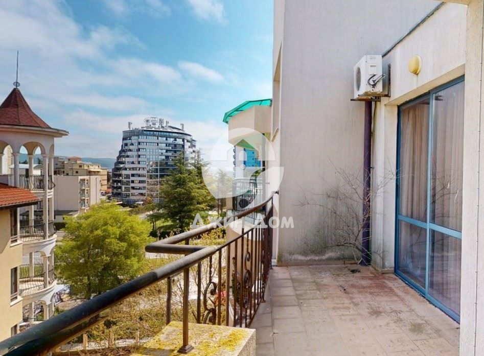 Продава се Двустаен апартамент в к.к. Слънчев бряг - 62 кв.м за 535 €/кв.м - Снимка #8