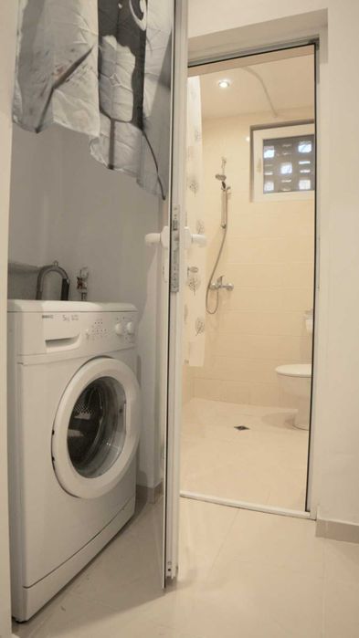 Дава се под наем Тристаен апартамент в София, Център - 80 кв.м за 797.64 € - Снимка #9