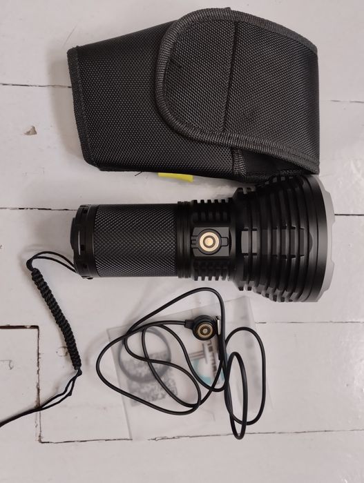 Фонарь Fenix RC40