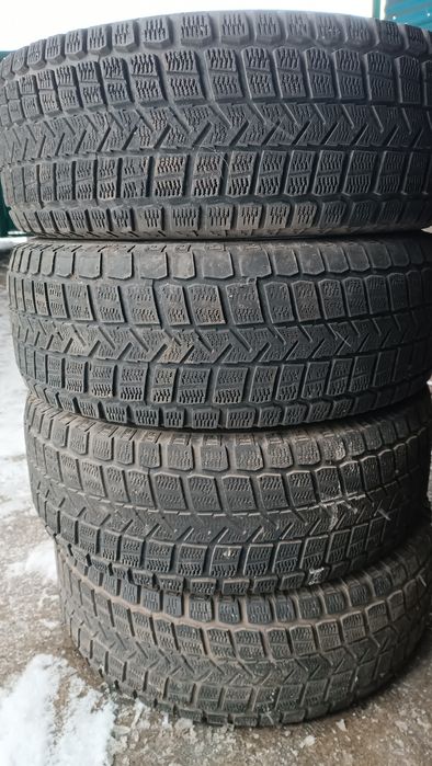 Резина максис зима комплект