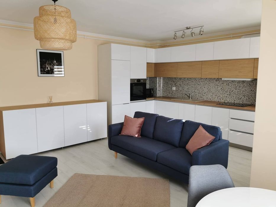Închiriez apartament 2 camere Floresti