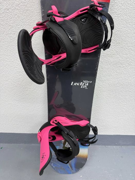 placa noua snowboard nitro lectra L138cm