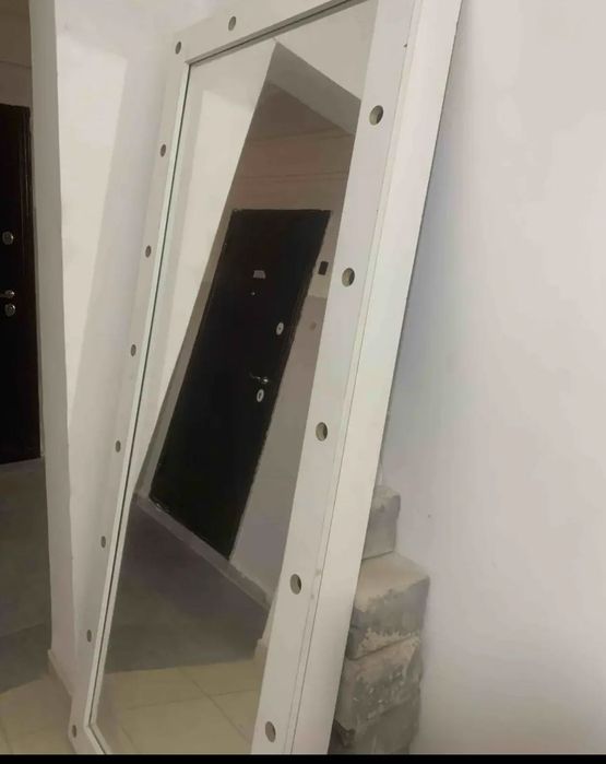 Зеркало в рост напольное