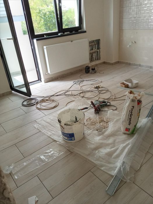 Amenajeri interioare și exterioare