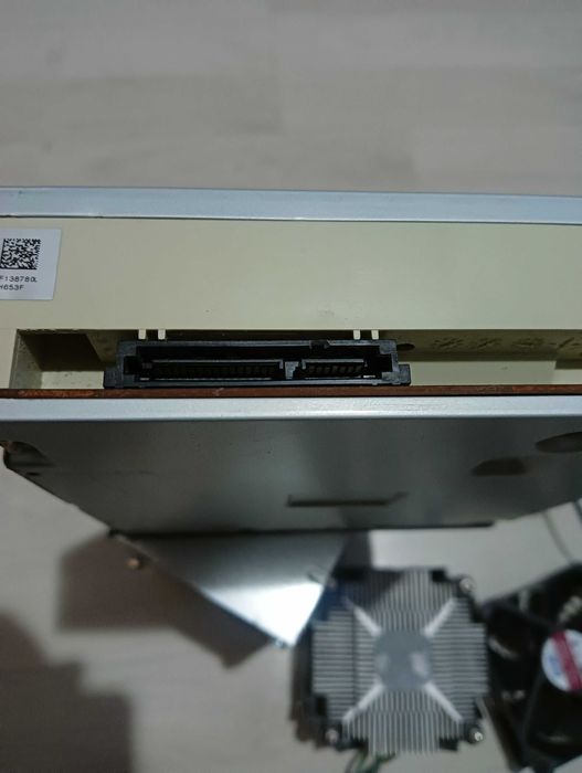 Piese pentru unitate PC vand /schimb.