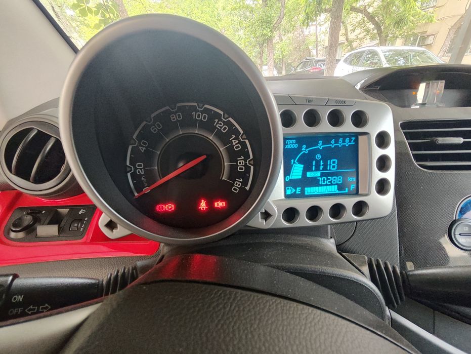 Chevrolet spark 2 позиция