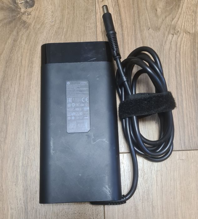 Alimentator/Încărcător HP 230W 11,8A