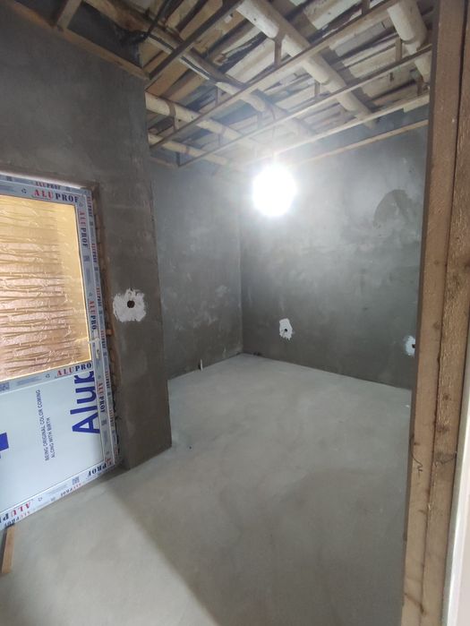 Uy sotiladi general rengen kocha  kotta yolga 50-100 metr