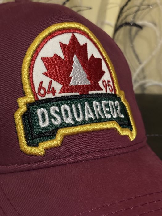 Нова шапка DSQUARED2