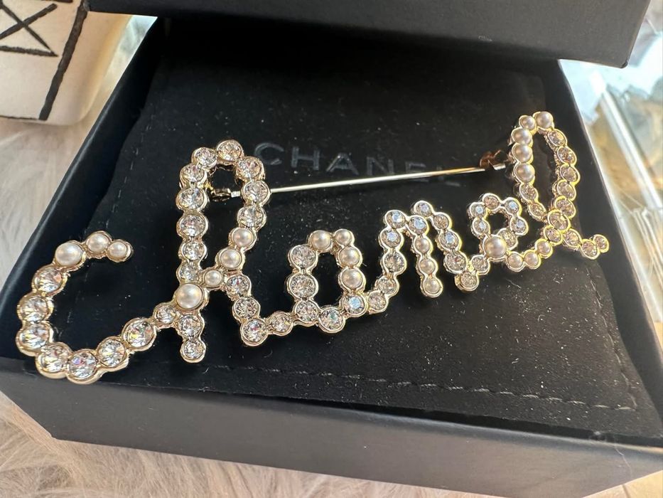 Brosa Chanel originala