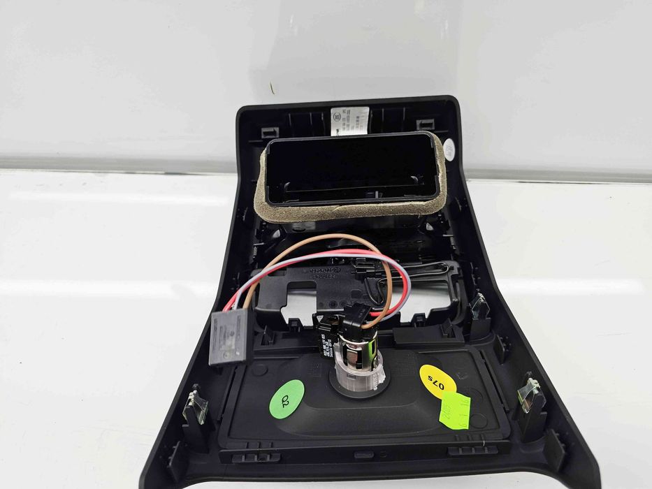 Grila aerisire spate Audi A4 (8W2, B9) [Fabr 2015-2023] 8W0864376