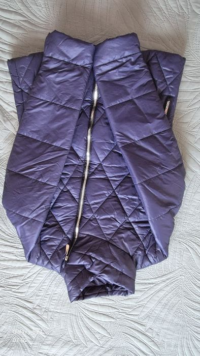 Продам куртку осень весна