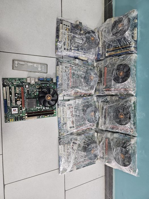 Плата G31 DDR2 4 дона