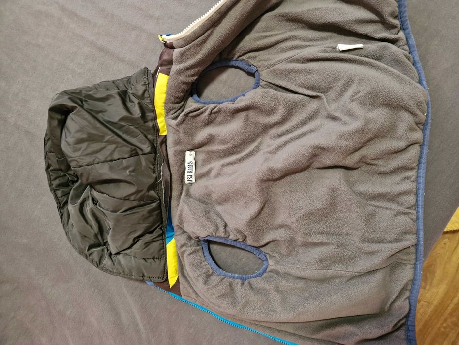 Грейка за момче с качулка