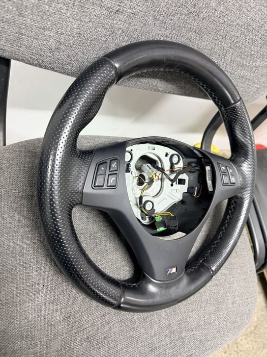 Volan m pachet bmw e90 e91 e92 e93 e87 e81 e82 e88 e84